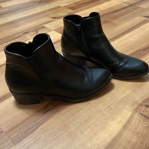 Black leather short boots